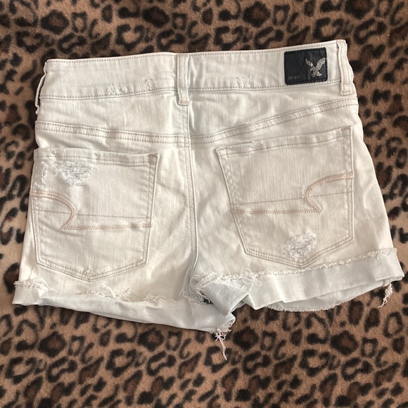2 for $30 AMERICAN EAGLE Shorts Women’s Size 6 AEO Denim Shorts Hi Rise Shortie - Picture 2 of 13